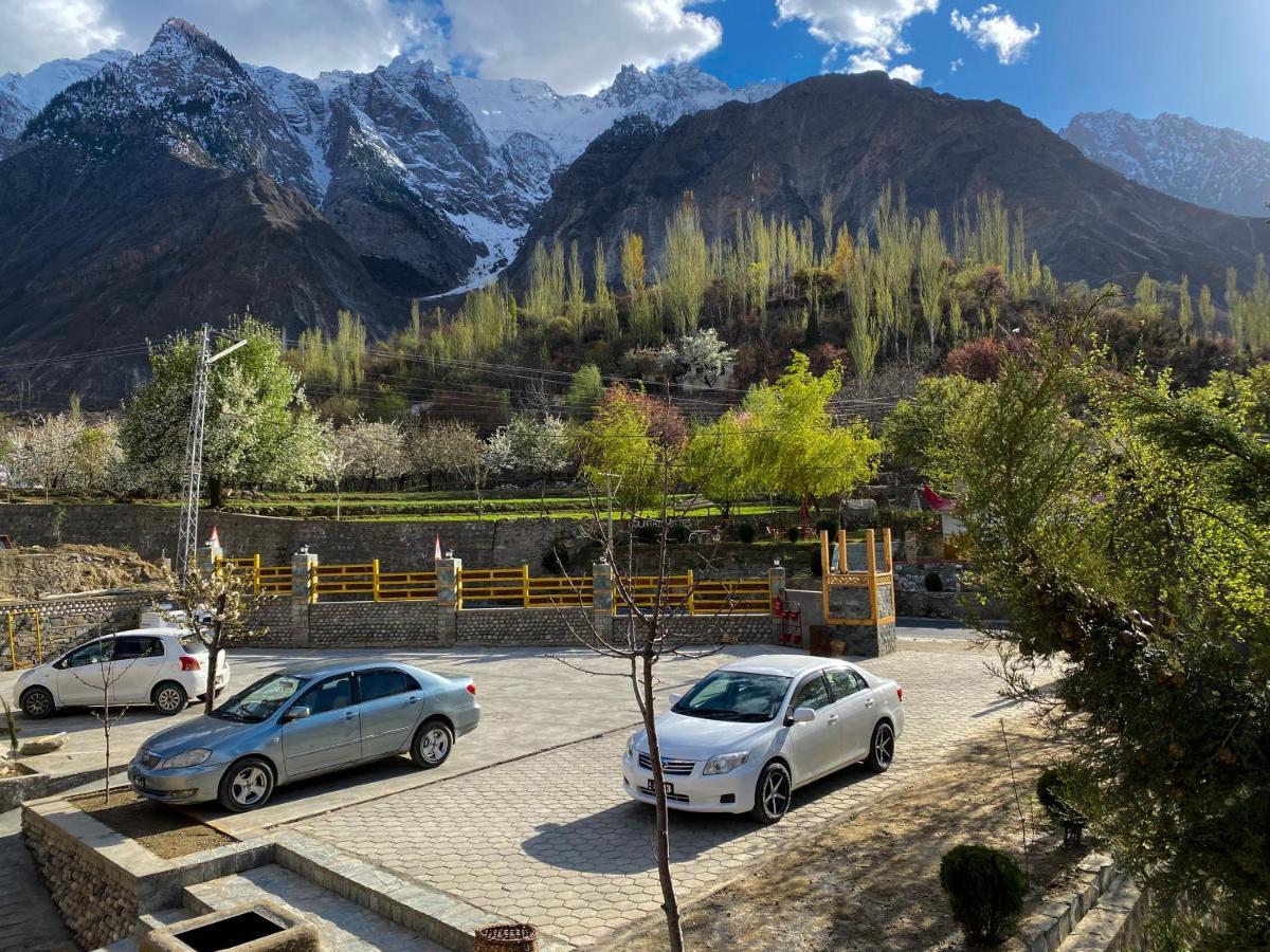 Dumani Nagar Hotel & Resort Karimabad  Exterior foto