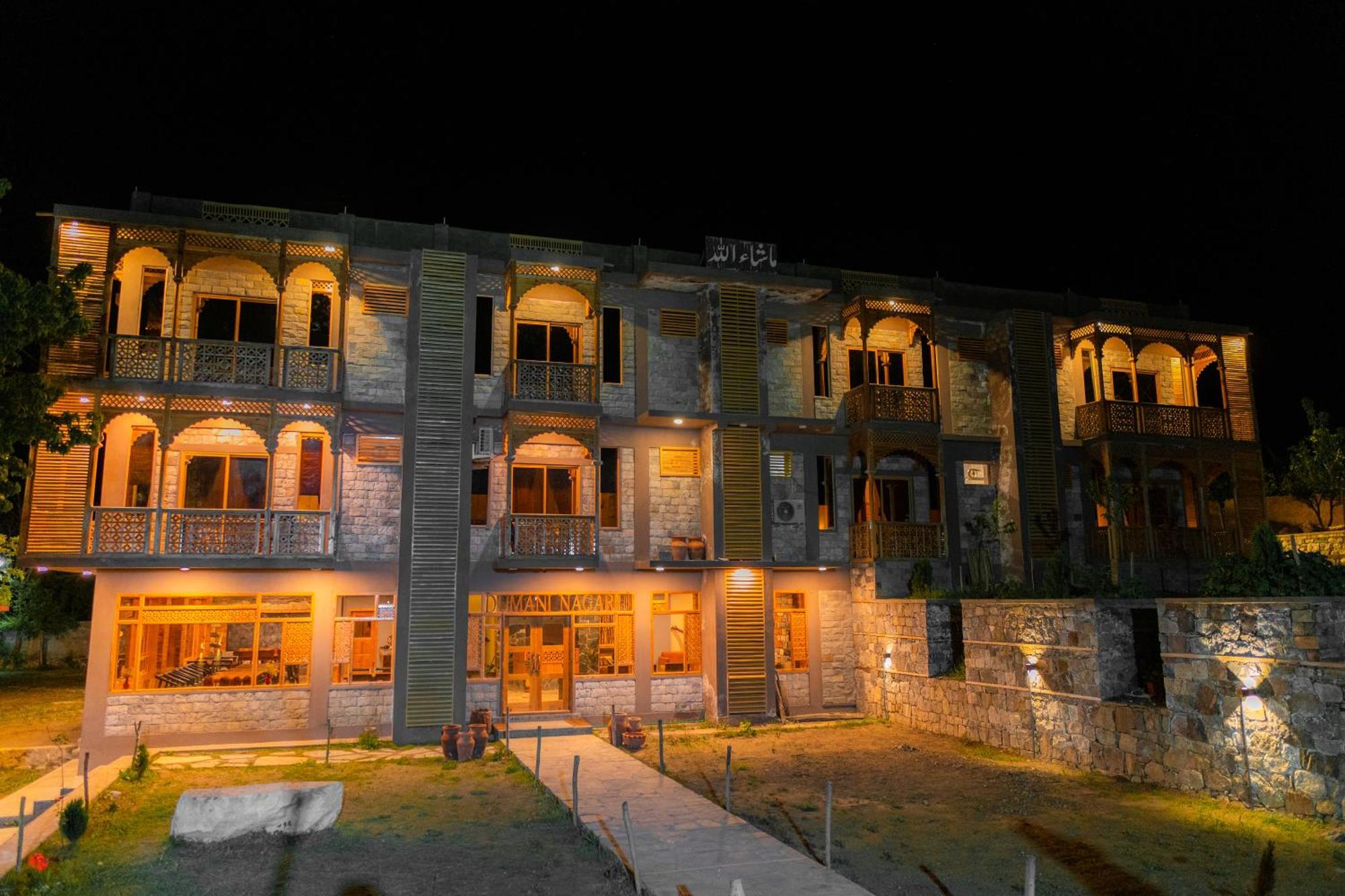 Dumani Nagar Hotel & Resort Karimabad  Exterior foto