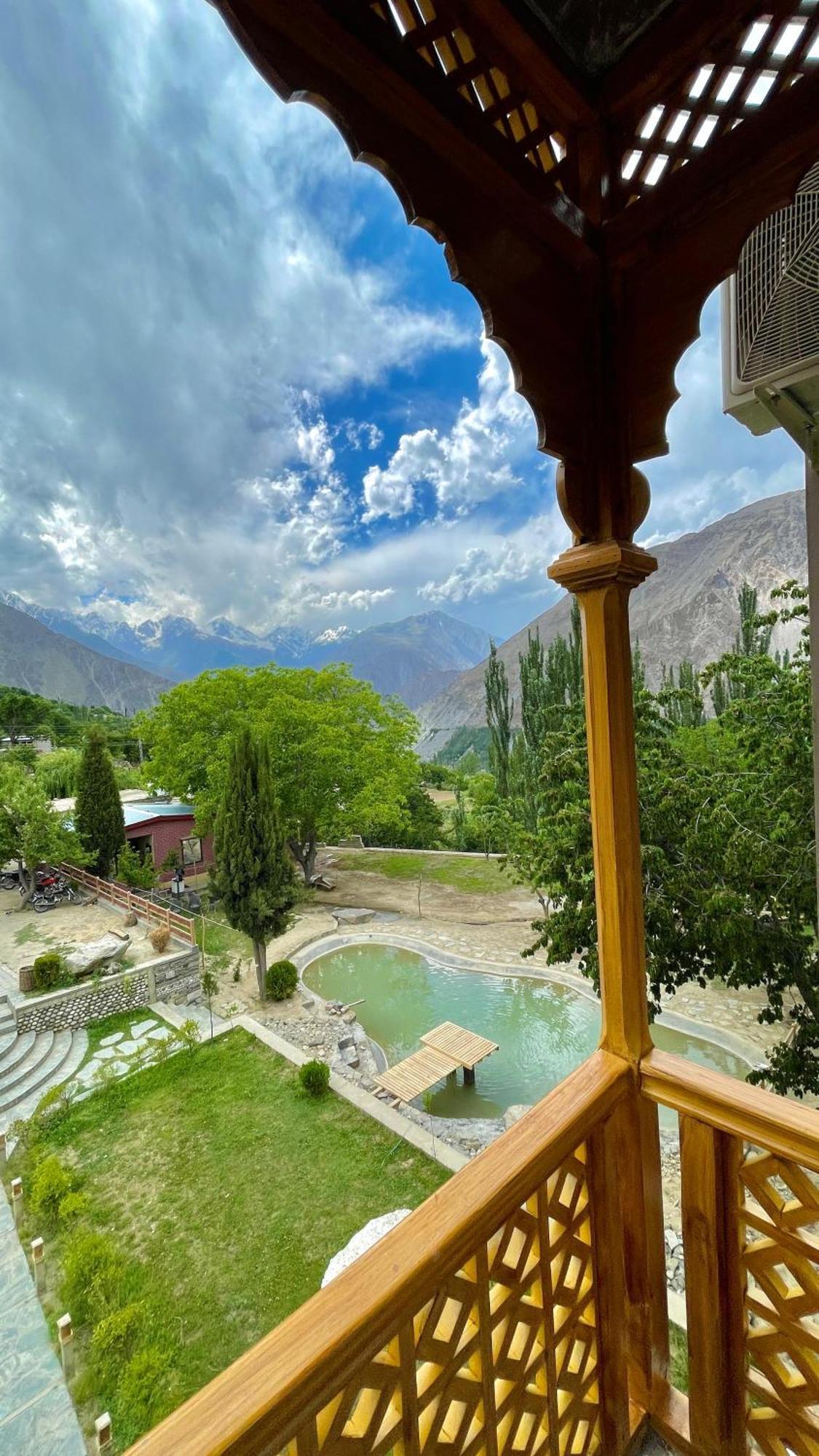 Dumani Nagar Hotel & Resort Karimabad  Exterior foto