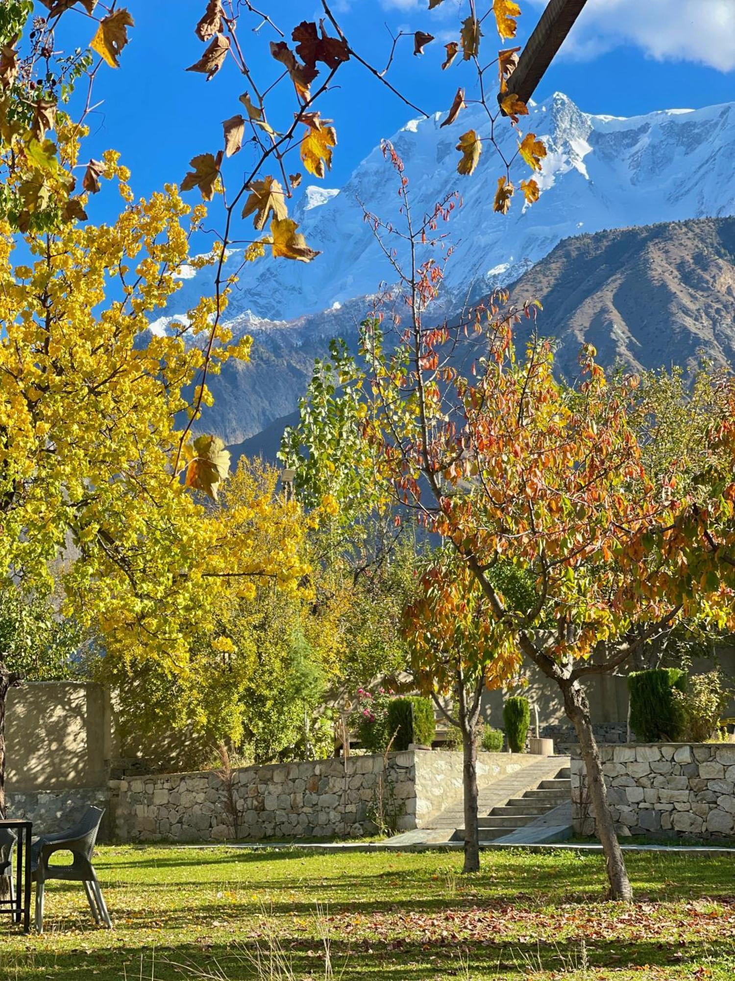 Dumani Nagar Hotel & Resort Karimabad  Exterior foto