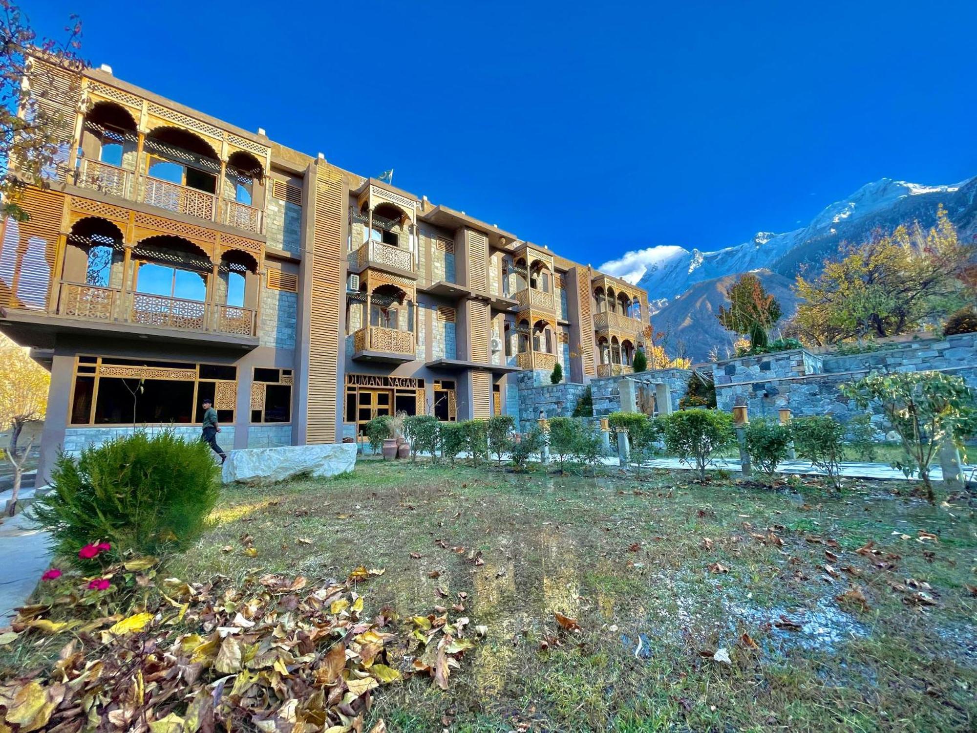 Dumani Nagar Hotel & Resort Karimabad  Exterior foto