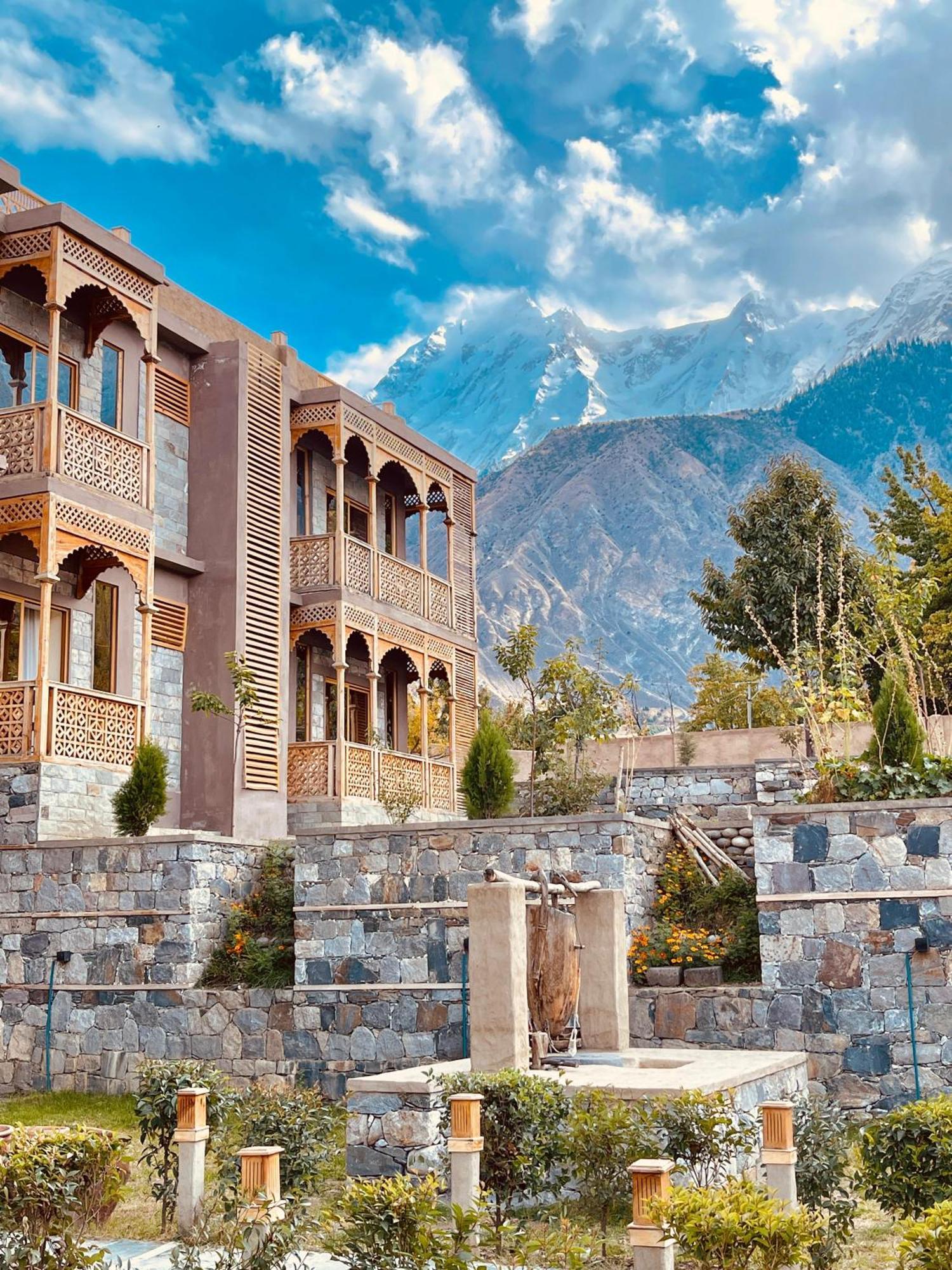 Dumani Nagar Hotel & Resort Karimabad  Exterior foto