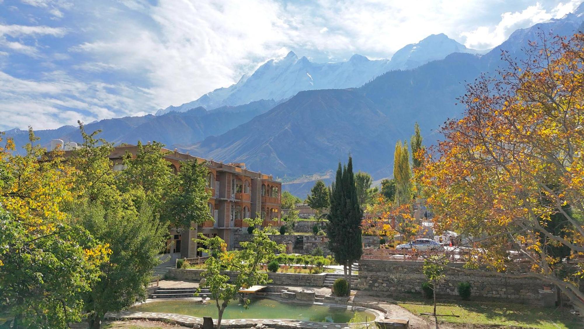Dumani Nagar Hotel & Resort Karimabad  Exterior foto